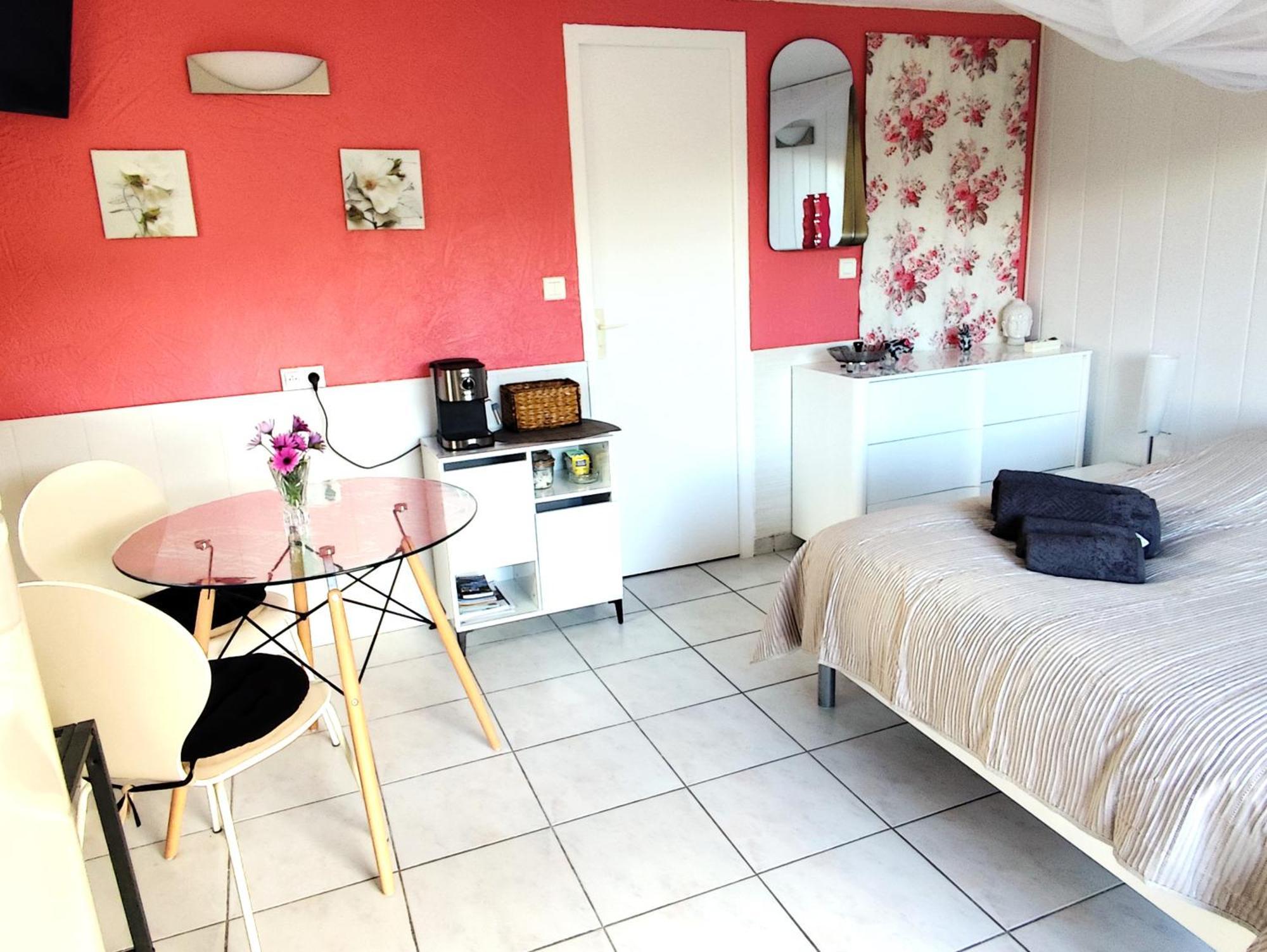 Studio Le Romantique A 20 Kms De Nice Bendéjun Exterior photo